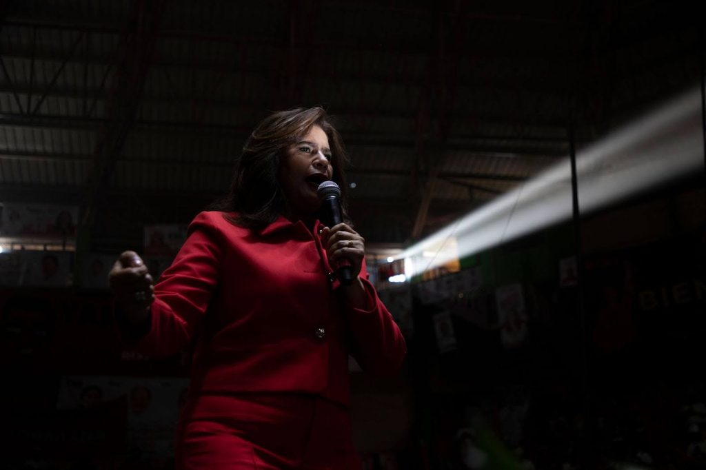 unnamed 2 - Contra Corriente