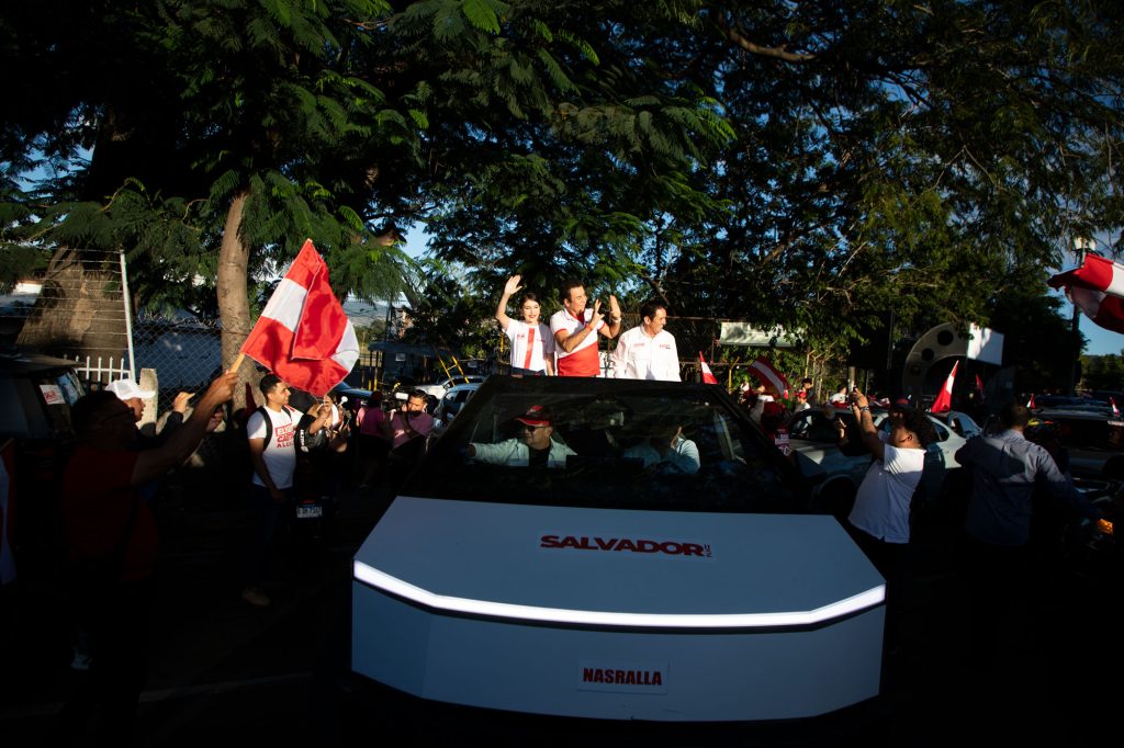 2025-11-22-TGU-Caravana-Salvador-Nasralla11 - Contra Corriente