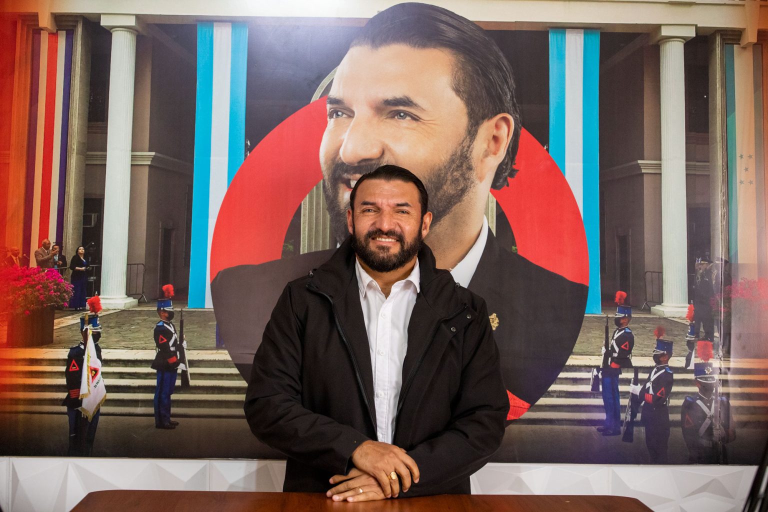 Nada al azar: el ascenso calculado de Rixi Moncada entre vínculos ...